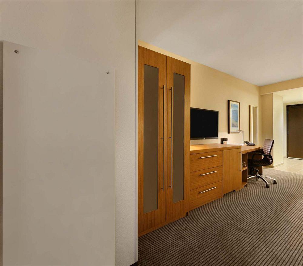Hyatt Place Charlotte Downtown Экстерьер фото